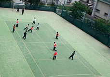 写真：人工芝コート